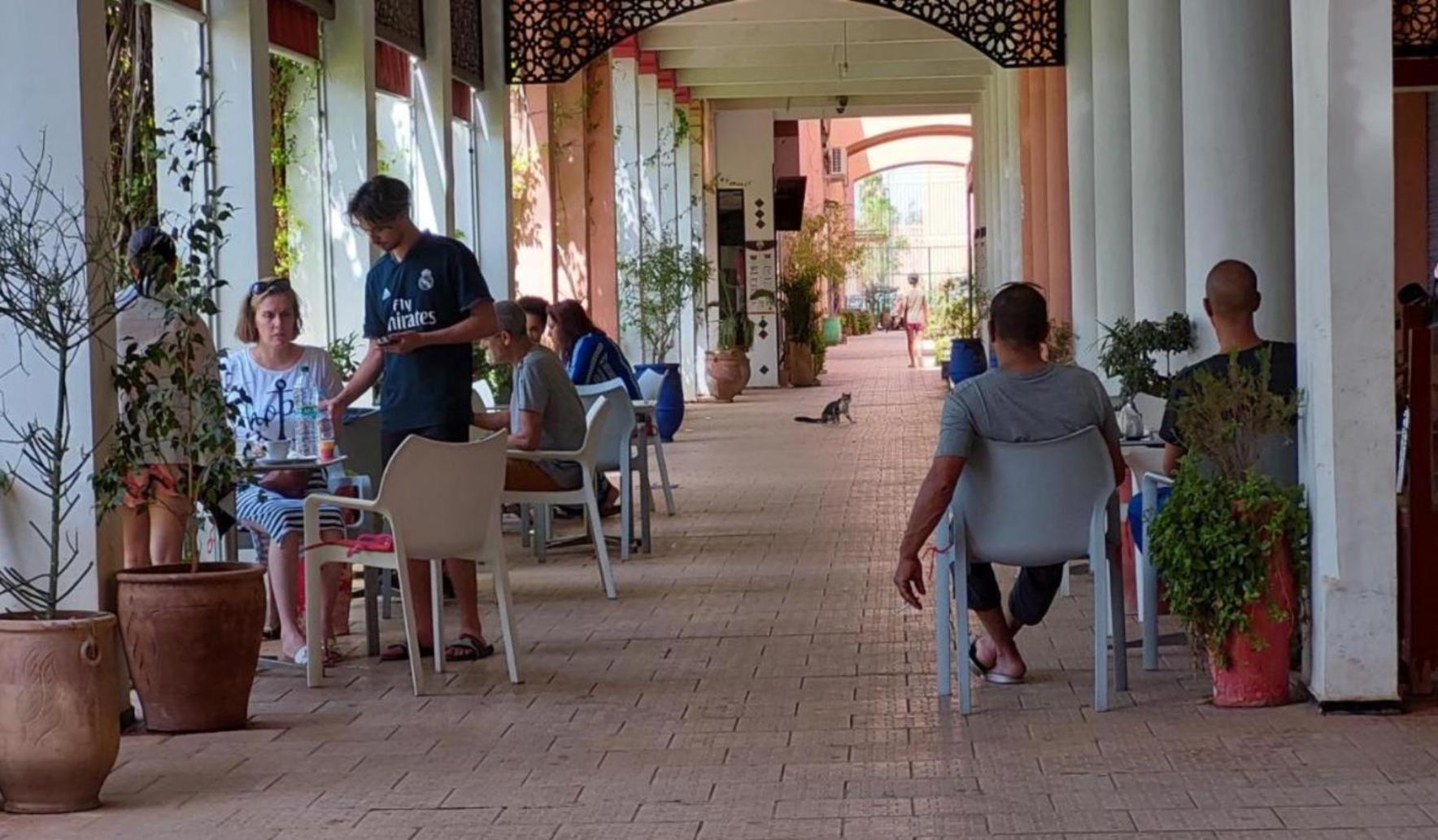 Riad Nezha Avec Jacuzzi Et 3 Piscines Au Coeur De Marrakesch Exterior foto