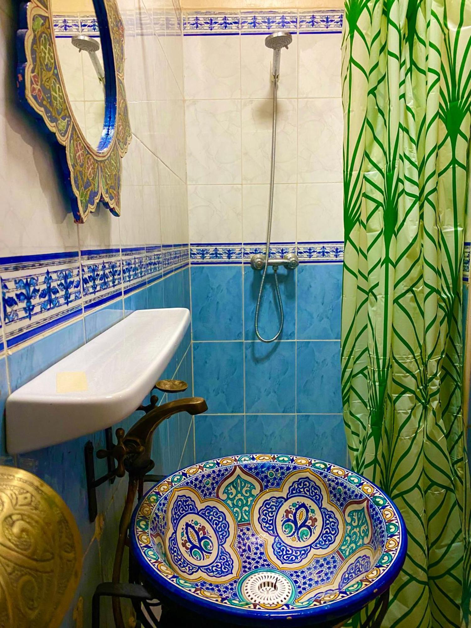 Riad Nezha Avec Jacuzzi Et 3 Piscines Au Coeur De Marrakesch Exterior foto