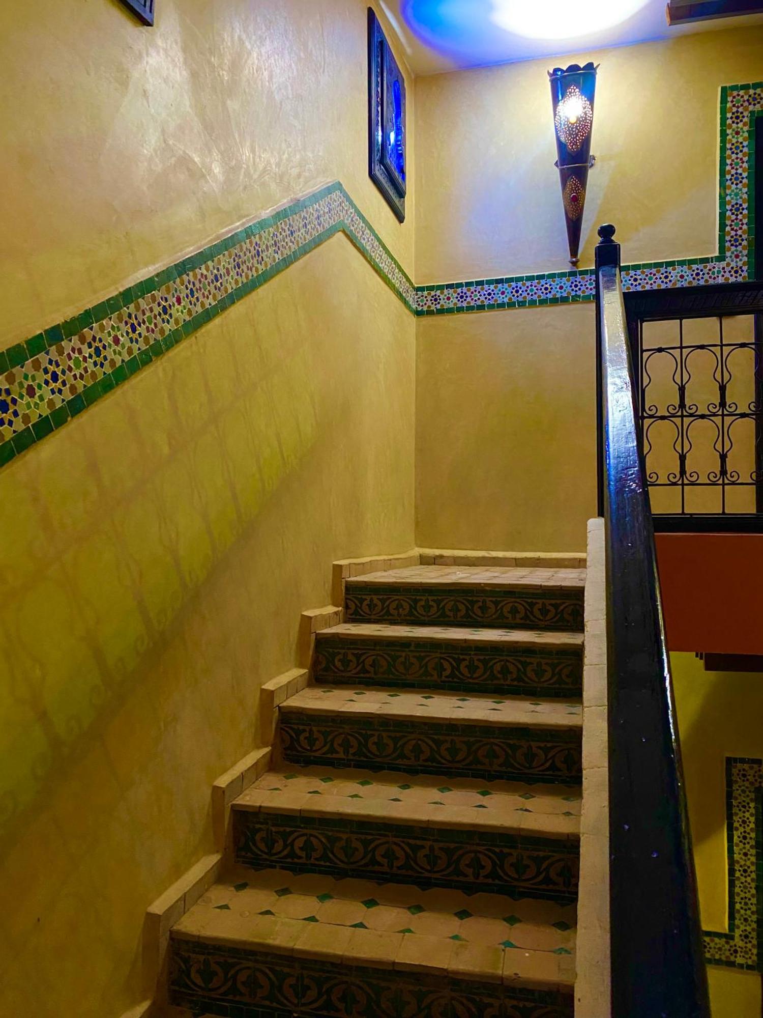 Riad Nezha Avec Jacuzzi Et 3 Piscines Au Coeur De Marrakesch Exterior foto